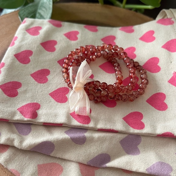 Set of 3 handmade stretch bracelets w/strawberry crystal like glass beads & bag! - Picture 6 of 6